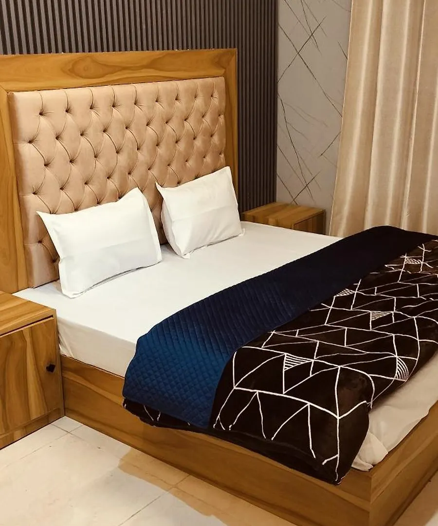 Madan Kunj B & B Mall Road Σίμλα